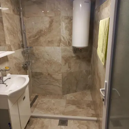 Modern & Bright In Old Town Apartamento