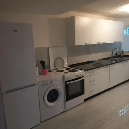 Apartment Modern & Bright In Old Town