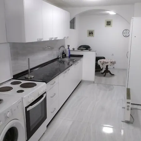 Modern & Bright In Old Town 公寓 塞拉耶佛