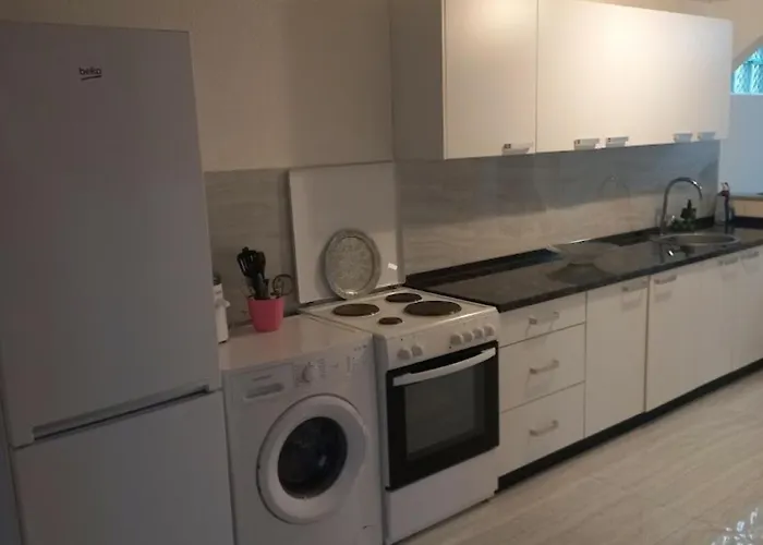 Apartment Modern & Bright In Old Town