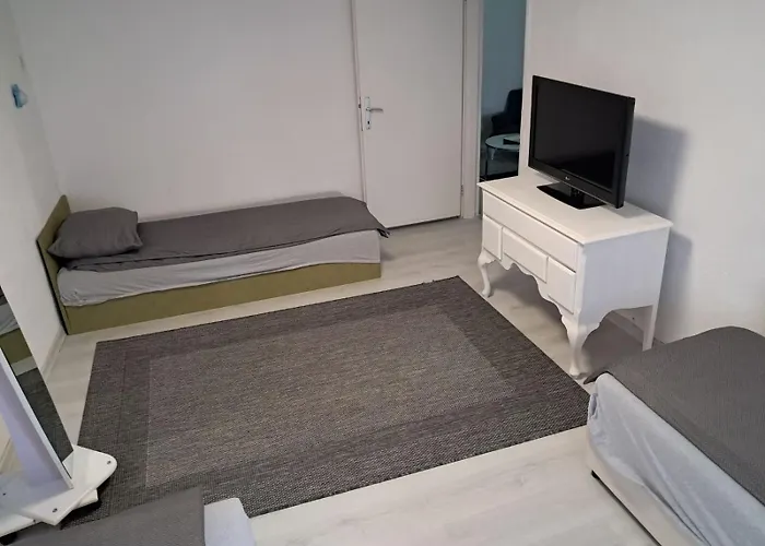 Apartment Modern & Bright In Old Town