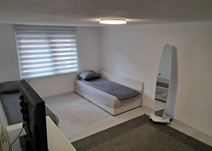 Modern & Bright In Old Town